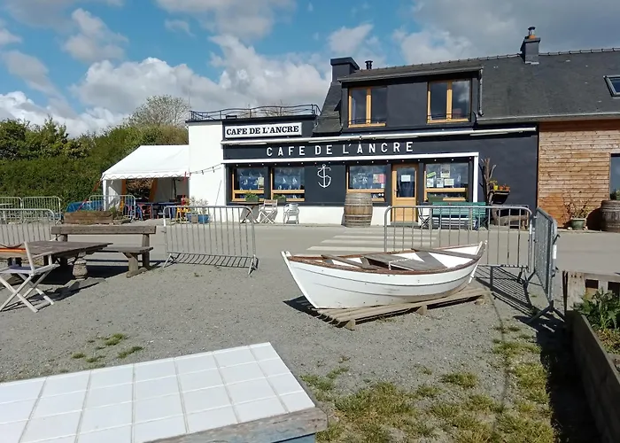 Charmante Petite Maison Rostiviec Bord De Mer